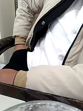 Snapshot of Hot-man39 chatting on December 16, 11:22 am Hot-man39 online show from December 16, 11:22 am