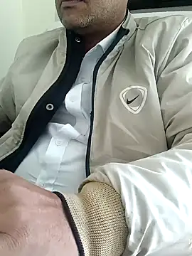 Snapshot of Hot-man39 chatting on December 17, 8:23 am Hot-man39 online show from December 17, 8:23 am