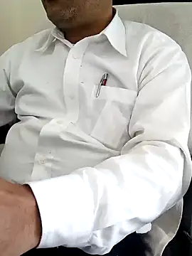 Snapshot of Hot-man39 chatting on December 20, 6:29 am Hot-man39 online show from December 20, 6:29 am