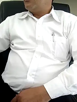 Snapshot of Hot-man39 chatting on December 21, 8:28 am Hot-man39 online show from December 21, 8:28 am