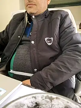 Snapshot of Hot-man39 chatting on December 31, 6:48 am Hot-man39 online show from December 31, 6:48 am