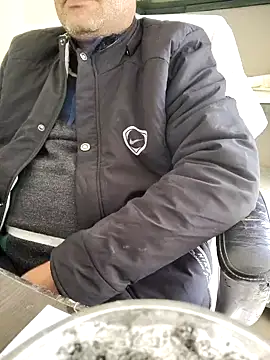 Snapshot of Hot-man39 chatting on December 31, 10:37 am Hot-man39 online show from December 31, 10:37 am