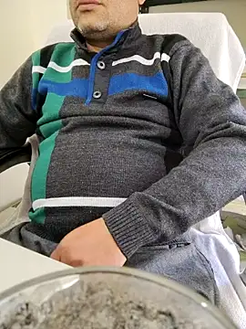 Snapshot of Hot-man39 chatting on January 5, 8:32 am Hot-man39 online show from January 5, 8:32 am