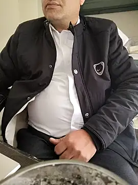 Snapshot of Hot-man39 chatting on January 7, 6:05 am Hot-man39 online show from January 7, 6:05 am