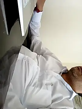 Snapshot of Hot-man39 chatting on January 23, 9:39 am Hot-man39 online show from January 23, 9:39 am