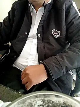 Snapshot of Hot-man39 chatting on January 31, 11:35 am Hot-man39 online show from January 31, 11:35 am