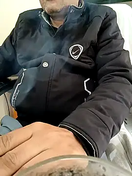 Snapshot of Hot-man39 chatting on February 2, 4:26 am Hot-man39 online show from February 2, 4:26 am