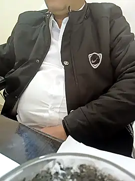 Snapshot of Hot-man39 chatting on February 3, 7:07 am Hot-man39 online show from February 3, 7:07 am