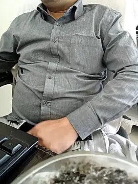 Snapshot of Hot-man39 chatting on February 22, 10:51 am Hot-man39 online show from February 22, 10:51 am