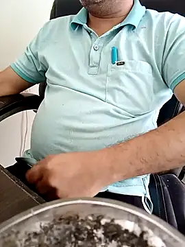 Snapshot of Hot-man39 chatting on March 15, 5:52 am Hot-man39 online show from March 15, 5:52 am