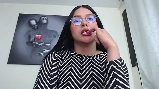 Snapshot of KatrinaRolan chatting on October 17, 10:34 pm KatrinaRolan online show from October 17, 10:34 pm