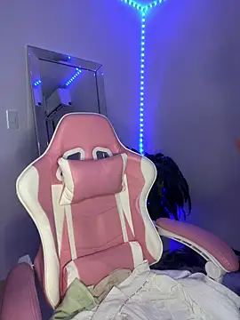 BellaNaye  online show from April 25, 11:02 pm