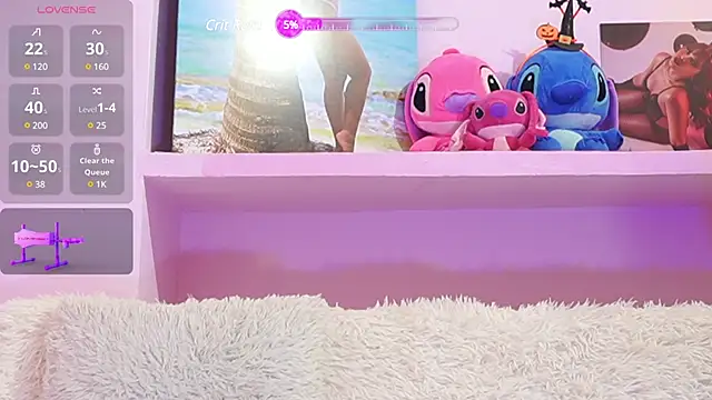 Snapshot of adri_crof chatting on December 9, 12:56 am adri crof online show from December 9, 12:56 am