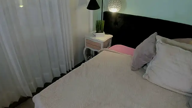 EvaaStevens online show from September 19, 11:55 am