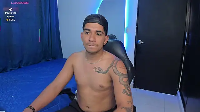 valentino santoss online show from November 9, 7:56 pm