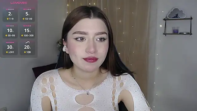 mily thomson b  online show from February 13, 11:58 pm