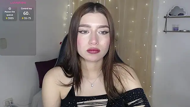 mily thomson b  online show from February 15, 11:58 pm