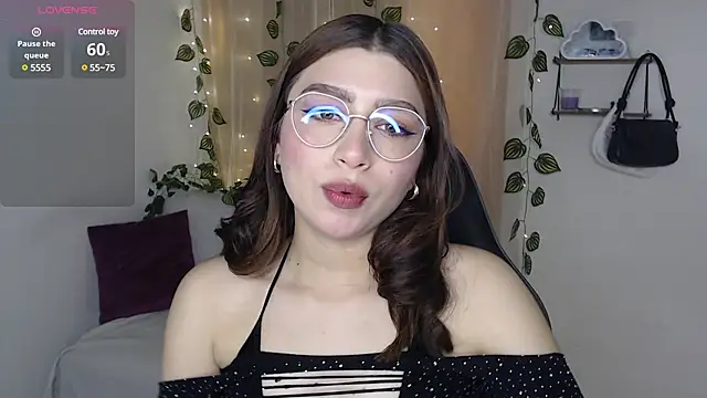 mily thomson b  online show from March 8, 5:11 pm