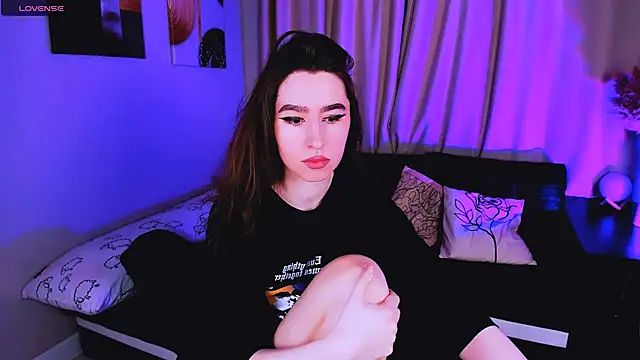 Snapshot of Lily_xBabe chatting on March 8, 8:44 am Lily xBabe online show from March 8, 8:44 am