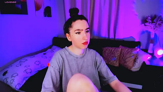 Snapshot of Lily_xBabe chatting on September 17, 7:32 am Lily xBabe online show from September 17, 7:32 am