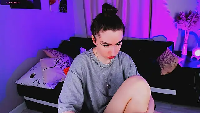 Snapshot of Lily_xBabe chatting on October 4, 7:50 am Lily xBabe online show from October 4, 7:50 am