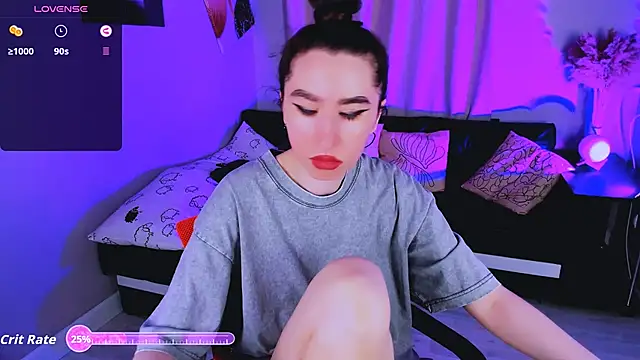 Snapshot of Lily_xBabe chatting on October 22, 8:36 am Lily xBabe online show from October 22, 8:36 am