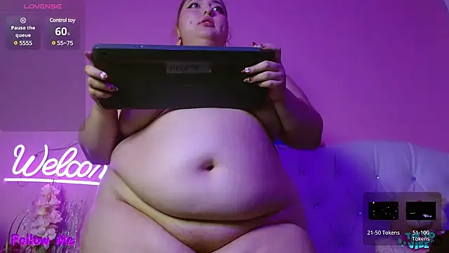 Snapshot of HECATE_23 chatting on February 13, 1:26 pm HECATE 23 online show from February 13, 1:26 pm