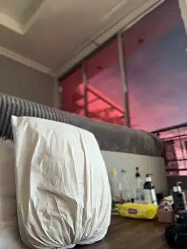 emiss  online show from November 2, 3:14 pm