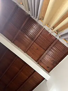 emiss  online show from April 15, 6:37 pm