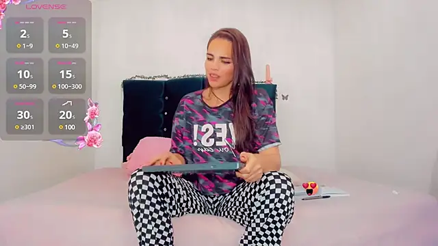 Snapshot of Rubi_30 chatting on January 25, 2:14 pm Rubi 30 online show from January 25, 2:14 pm