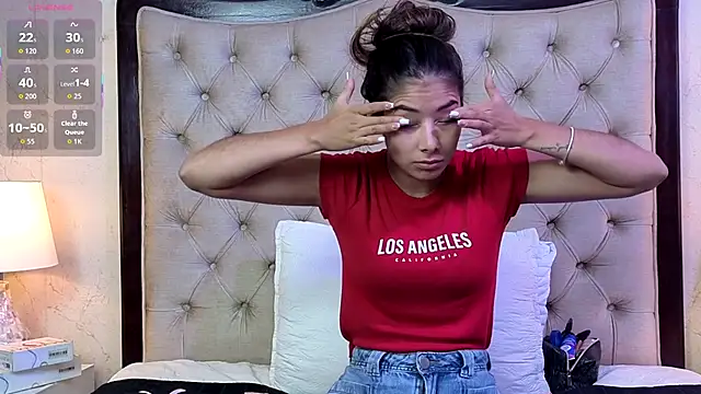 Snapshot of MontVta chatting on October 25, 12:02 pm MontVta online show from October 25, 12:02 pm