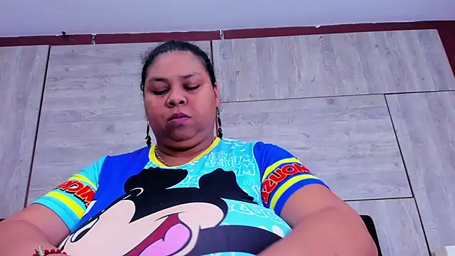 Snapshot of Lynn_Jones chatting on January 22, 3:52 am Lynn Jones online show from January 22, 3:52 am