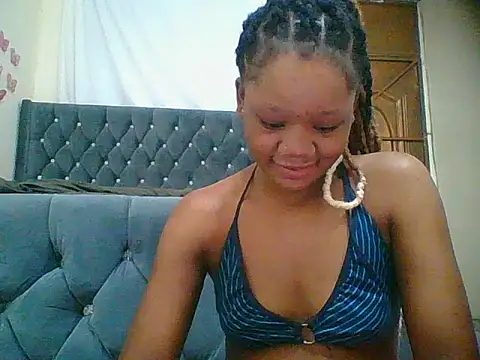 Snapshot of HotJeylee chatting on November 10, 8:08 pm HotJeylee online show from November 10, 8:08 pm