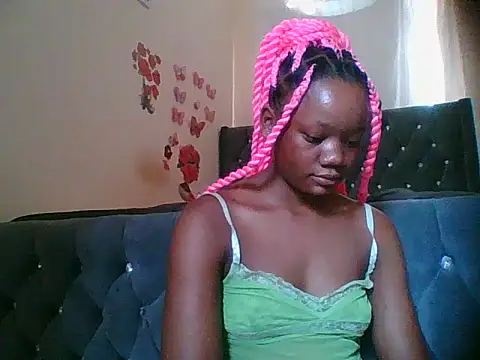 Snapshot of HotJeylee chatting on December 4, 1:20 pm HotJeylee online show from December 4, 1:20 pm