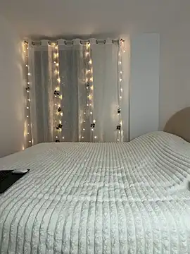 Snapshot of streetdoll chatting on November 16, 8:31 am streetdoll online show from November 16, 8:31 am