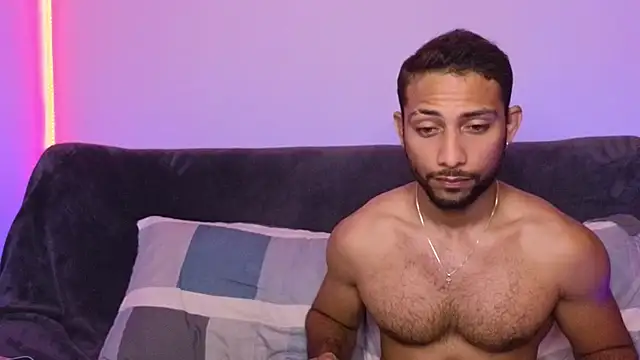 catalina y tylerjhons online show from January 24, 10:11 am