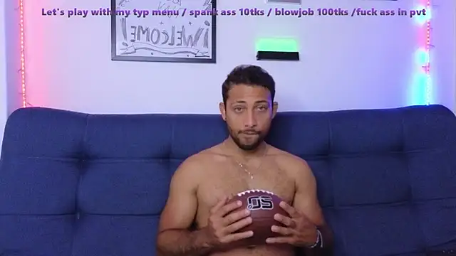 catalina y tylerjhons online show from February 4, 7:29 am