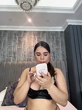 ThaniaJones online show from February 13, 12:12 pm