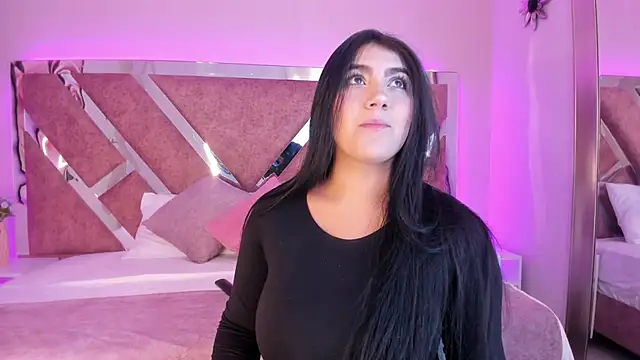 PaulinaDuarte online show from March 13, 1:07 pm