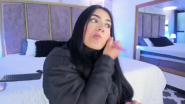 PaulinaDuarte online show from February 21, 11:33 am