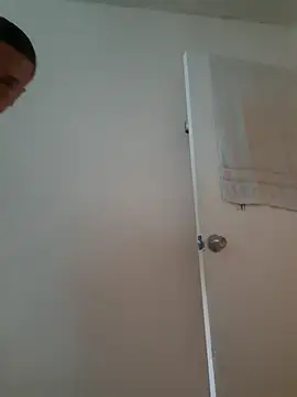 Snapshot of andresbigcock9 chatting on October 26, 9:42 pm andresbigcock9 online show from October 26, 9:42 pm