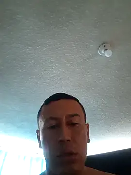 Snapshot of andresbigcock9 chatting on November 8, 11:32 am andresbigcock9 online show from November 8, 11:32 am