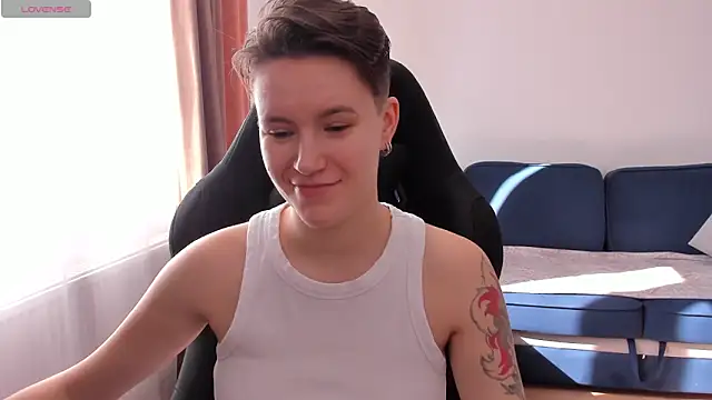 JessieFlower online show from September 18, 8:16 am