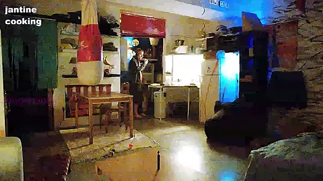 Snapshot of BongChannel chatting on January 1, 6:58 am BongChannel online show from January 1, 6:58 am