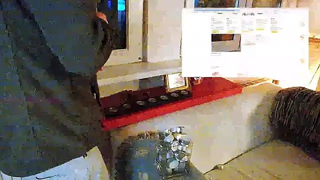 Snapshot of BongChannel chatting on January 2, 2:43 am BongChannel online show from January 2, 2:43 am