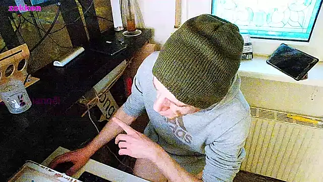 Snapshot of BongChannel chatting on January 5, 3:02 pm BongChannel online show from January 5, 3:02 pm