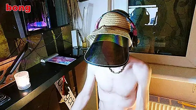 Snapshot of BongChannel chatting on January 6, 3:31 am BongChannel online show from January 6, 3:31 am