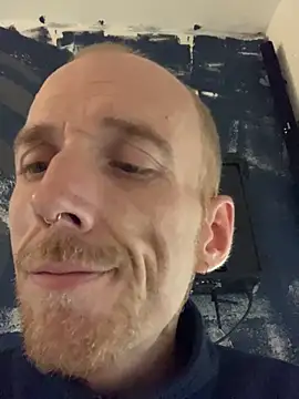 Snapshot of BongChannel chatting on November 1, 5:37 pm BongChannel online show from November 1, 5:37 pm