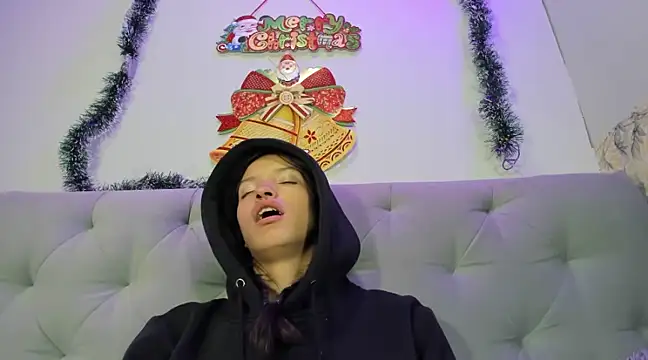 Emma-Wilson online show from December 20, 8:06 am