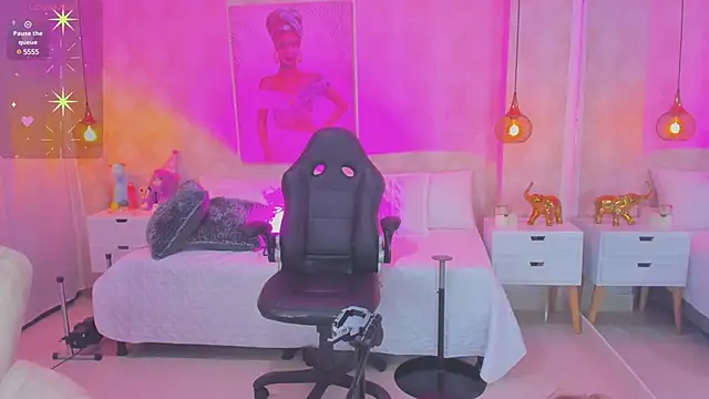 Shantall   online show from March 21, 11:01 am